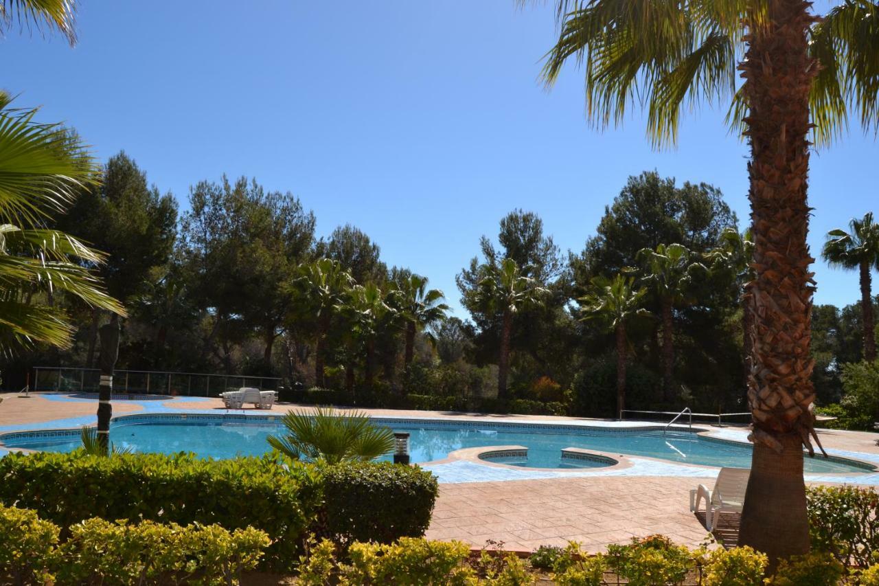 Lovely Familiar Apartment With Pool In Cap Salou Eksteriør billede
