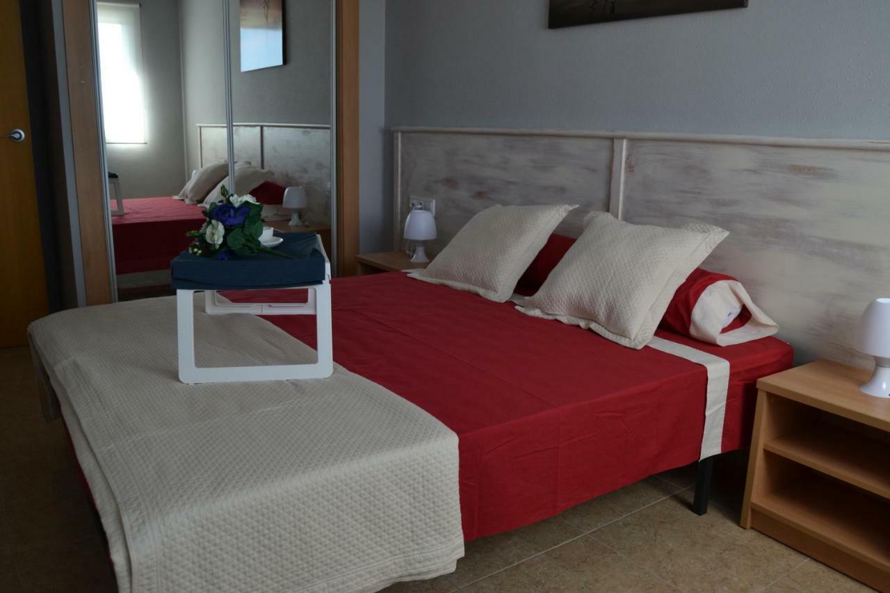 Lovely Familiar Apartment With Pool In Cap Salou Eksteriør billede