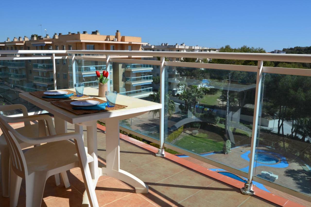 Lovely Familiar Apartment With Pool In Cap Salou Eksteriør billede